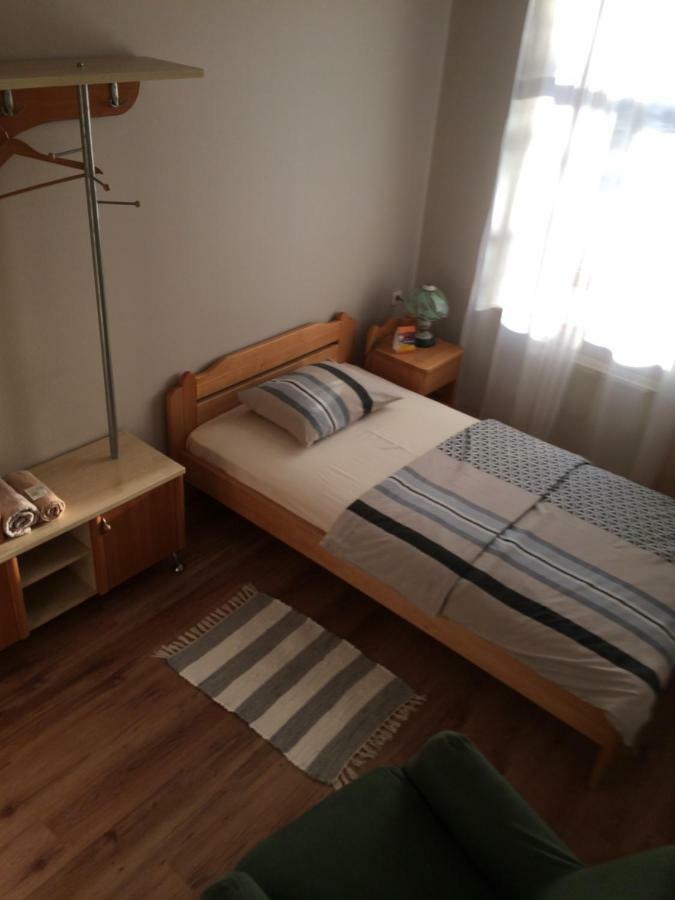 Dzirnavinas Motel Biksti Eksteriør bilde
