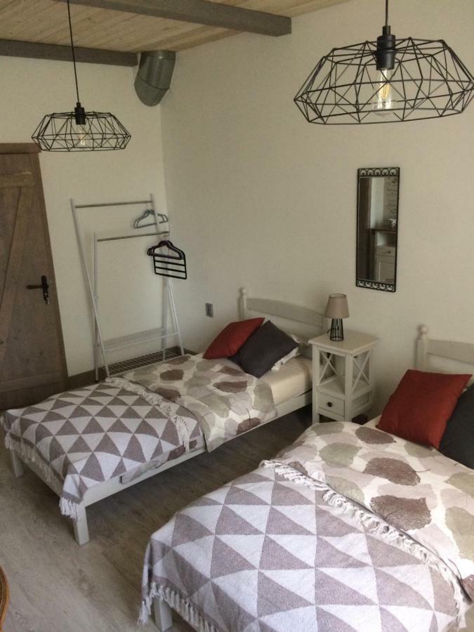 Dzirnavinas Motel Biksti Eksteriør bilde